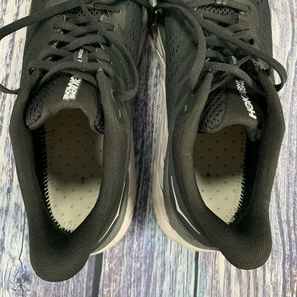 Hoka One One Clifton 7 Black White Sneakers 1110508 Men’s 8.5
